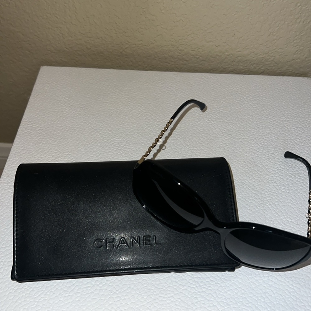 Chanel Sunglasses - Picture 4 of 7
